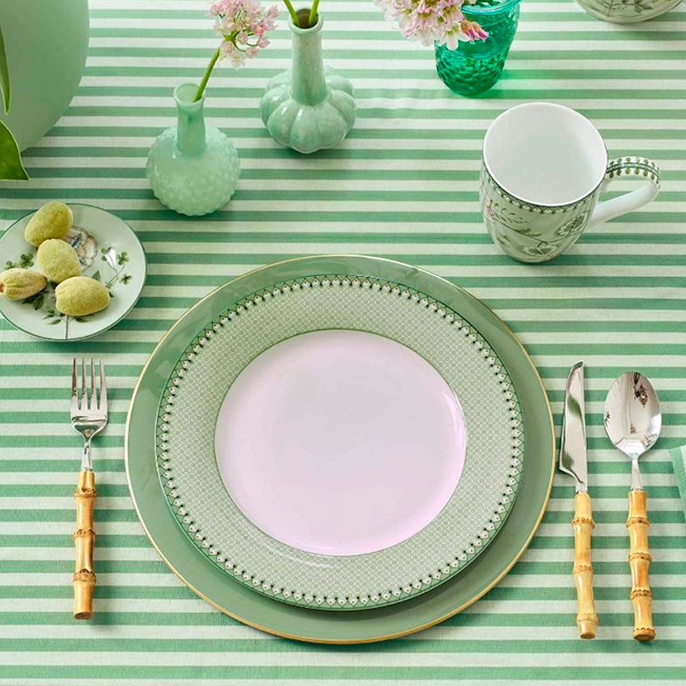 PLATO LLANO LILY & LOTUS