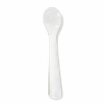 CUCHARA DE NACAR MEDIANA BLANCA
